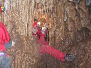 Hotel Fonte Cesia - Gruppo speleologico Todi Grotta della Piana