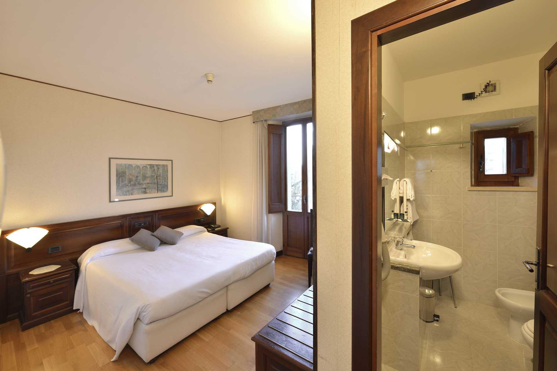 Camera classica - Classic room-Hotel Fonte Cesia Todi