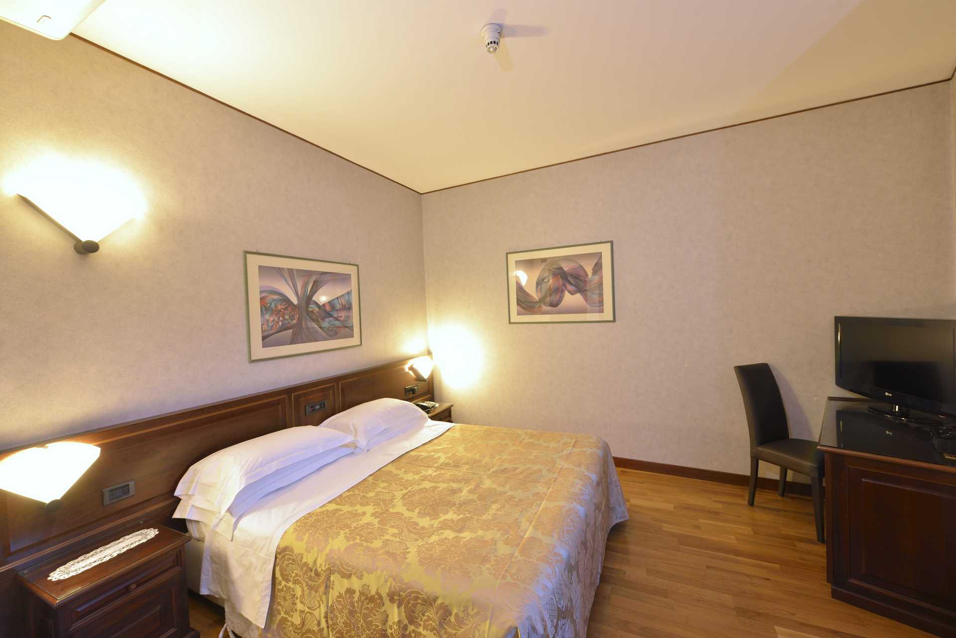 Camera classica con vista - Hotel Fonte Cesia Todi - Classic room with view